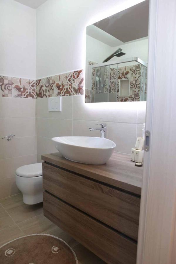וגלי Afrodite Luxury Suite מראה חיצוני תמונה